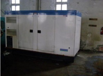 美兰康明斯150kw大型柴油二手发电机组